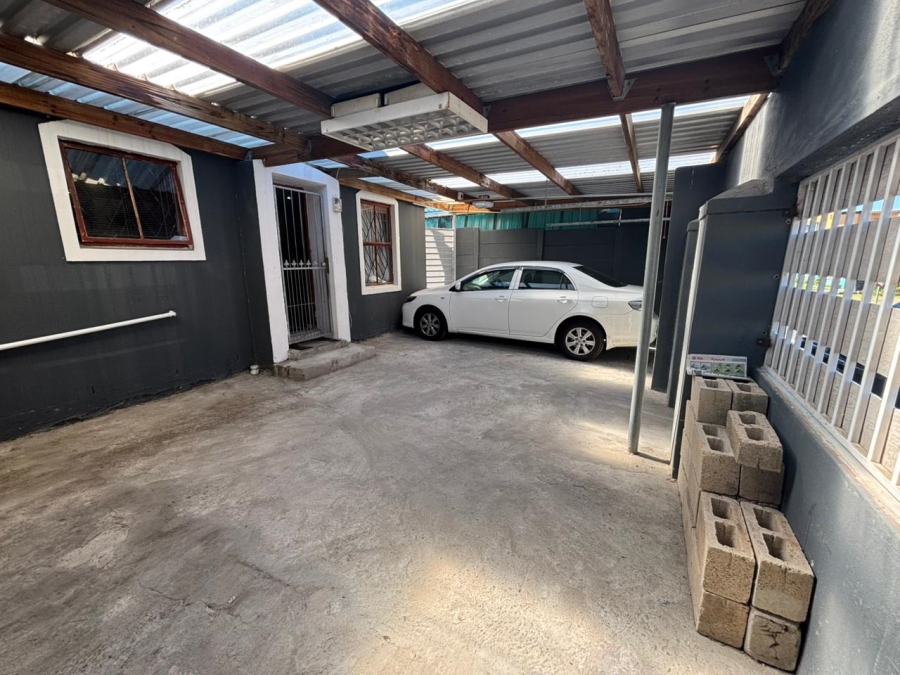 To Let 3 Bedroom Property for Rent in Rondevlei Park Western Cape